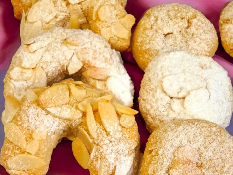 עוגיות עם קמח שקדים מ-4 מרכיבים