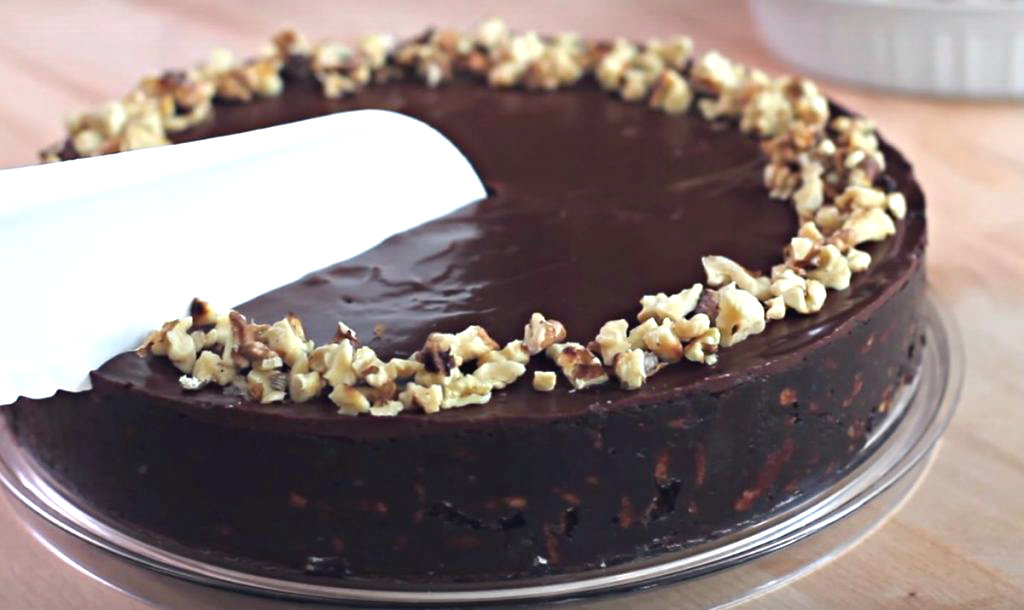 עוגת ביסקוויטים שוקולד קלה ללא אפיה