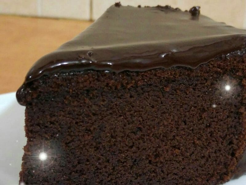עוגת שוקולד עסיסית פרווה