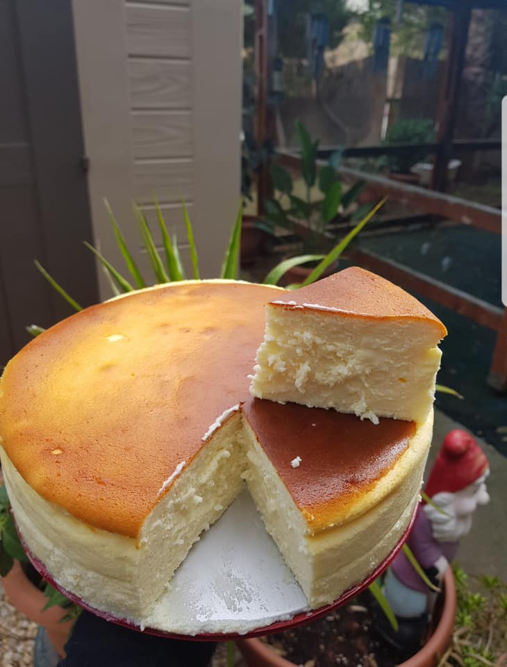 עוגת גבינה אפויה קלאסית נימוחה ומדהימה