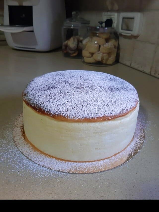 עוגת גבינה אפויה גבוהה ואוורירית בסיר ג'חנון