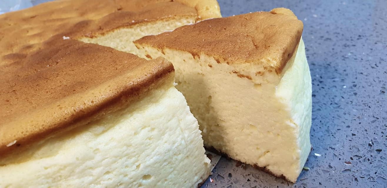 עוגת גבינה אפויה גבוהה ואוורירית