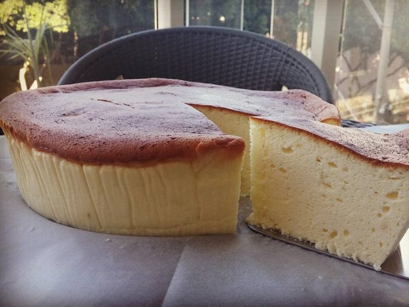 עוגת גבינה אפויה נקייה גבוהה