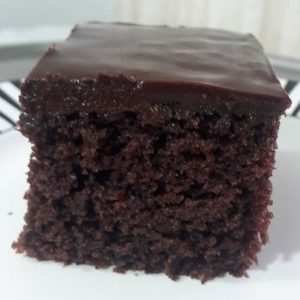 עוגת שוקולד בחושה וקלה