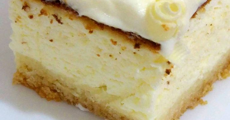 עוגת גבינה אפויה קלה להכנה בציפוי מפנק
