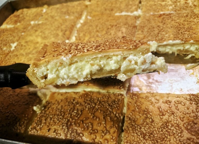 טפאדה מאפה גבינה טורקי