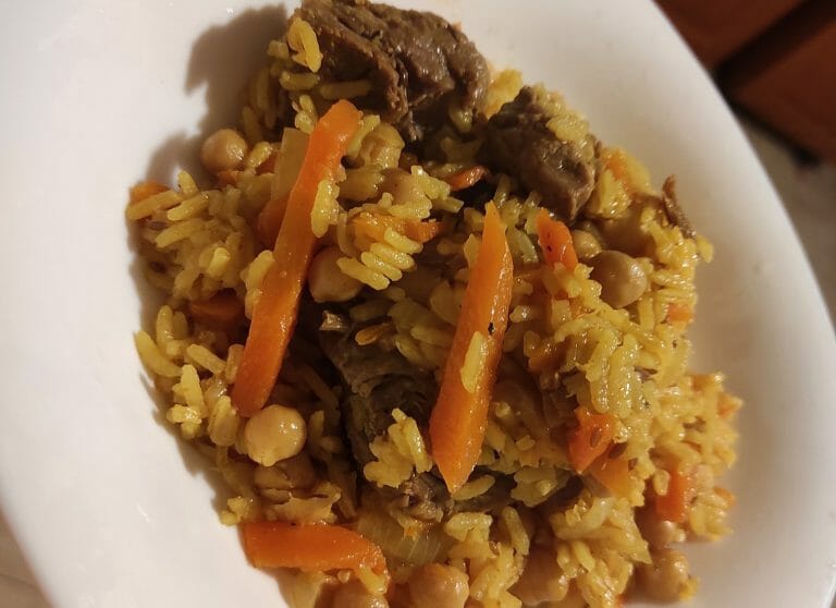 אושפלו – תבשיל אורז ובשר הכי טעים שיש