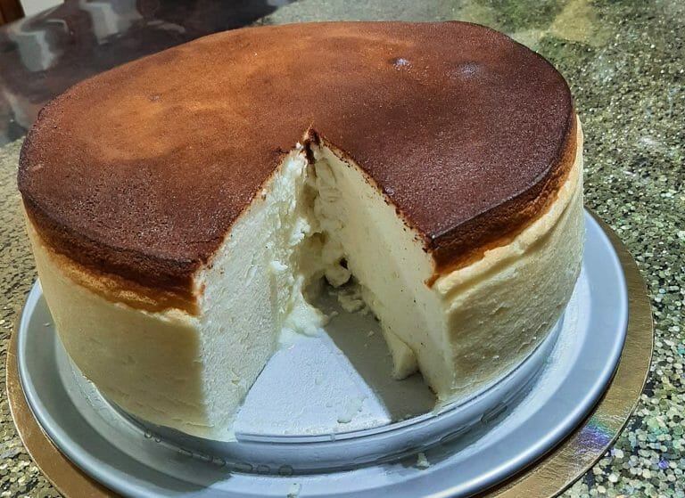 עוגת גבינה גבוהה שמצליחה גם מהפעם הראשונה