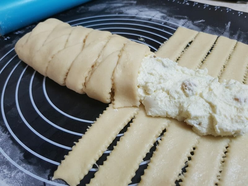 מתכונים לשבועות שאפשר להקפיא רולדות גבינה 