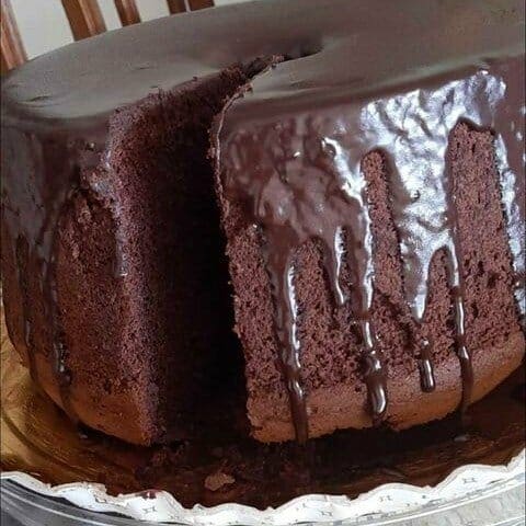 עוגת שוקולד גבוהה