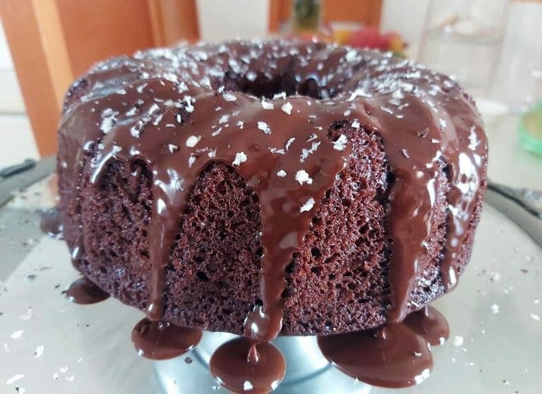 עוגת שוקולד גבוהה ורכה בטירוף