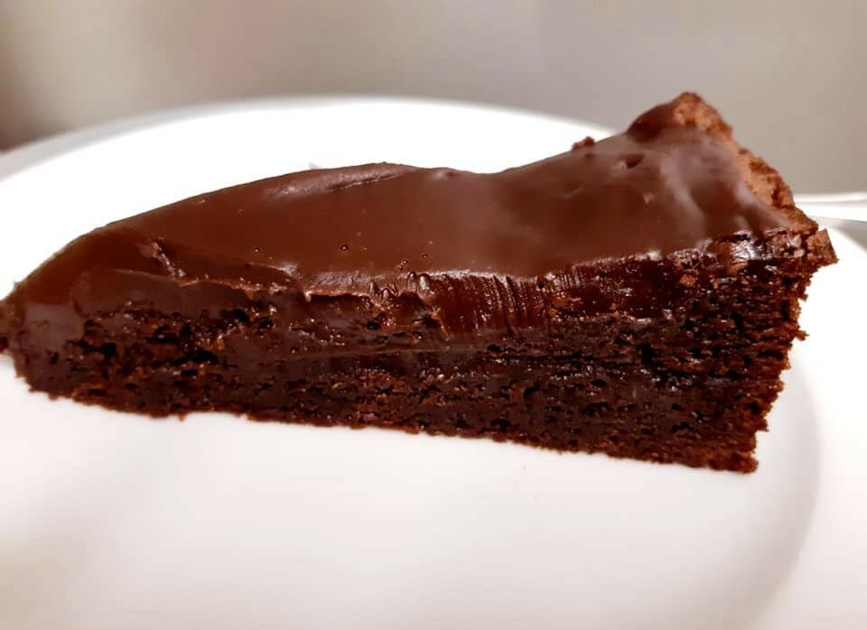anniversary Roasted Or either שוקולדית בטירוף: עוגת שוקולד שמנת נמסה בפה (גם בפרווה!) - מתכונים מתוקים