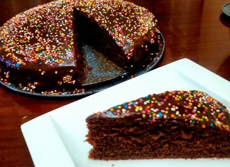 עוגת יום הולדת שוקולד פשוטה