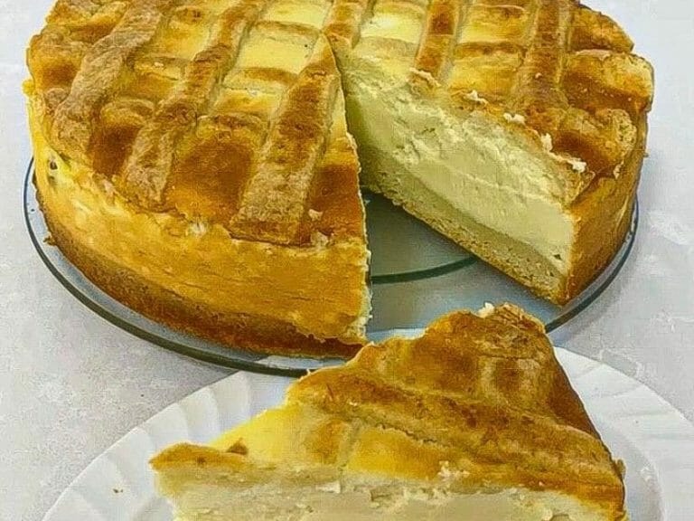 עוגת גבינה אפויה עם בצק פריך – זיכרונות נוסטלגיים בטעמים מופלאים