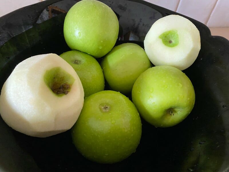 עוגת תפוחים עם קצף