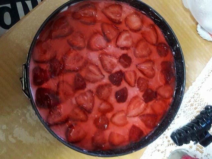 עוגת תותים שמנת