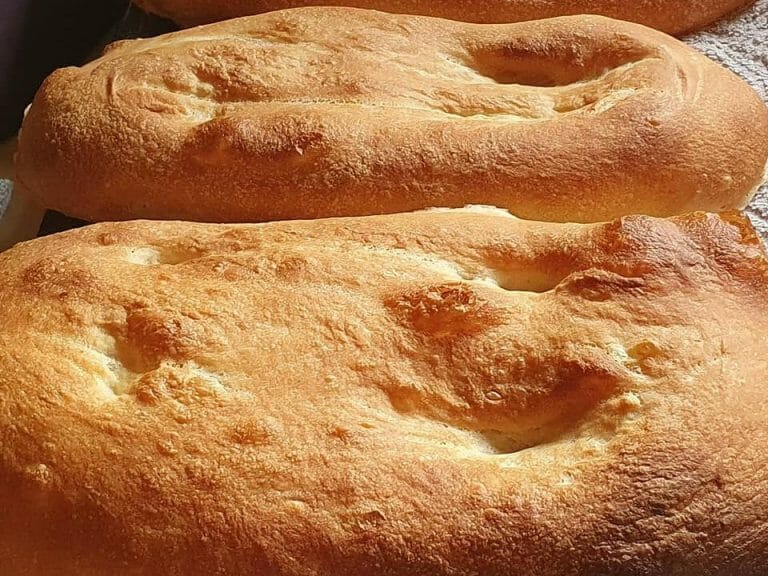הלחם המסורתי הכי מושלם: מתכון ללחם גרוזיני לשבת בטעם חלומי (ללא מיקסר!)