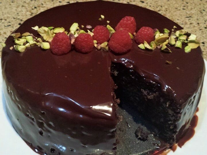 עוגת שוקולד עסיסית ומושקעת